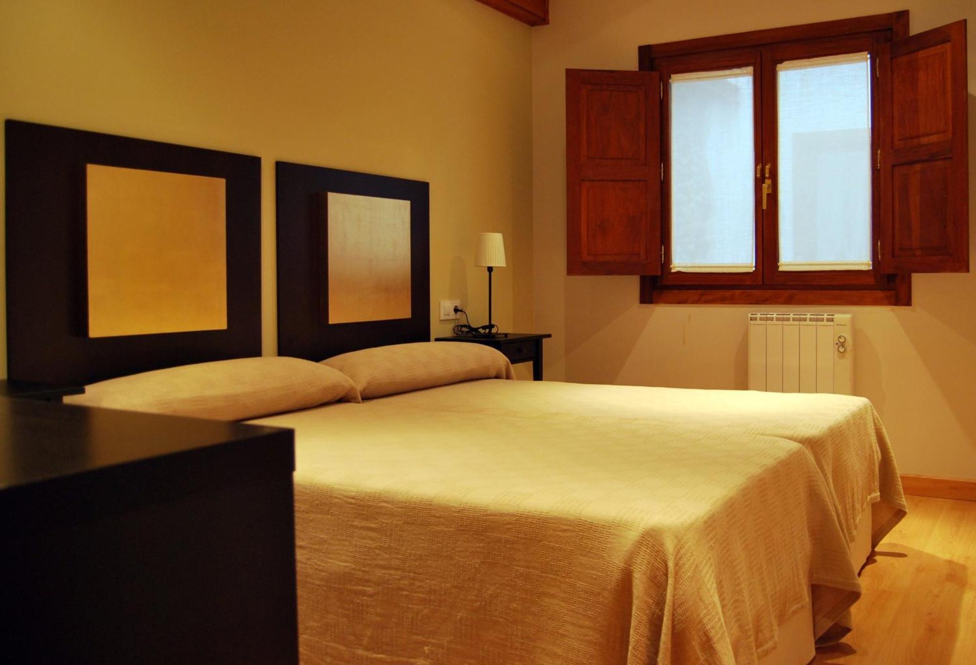 Apartamentos Plaza Mayor Llanes Bagian luar foto