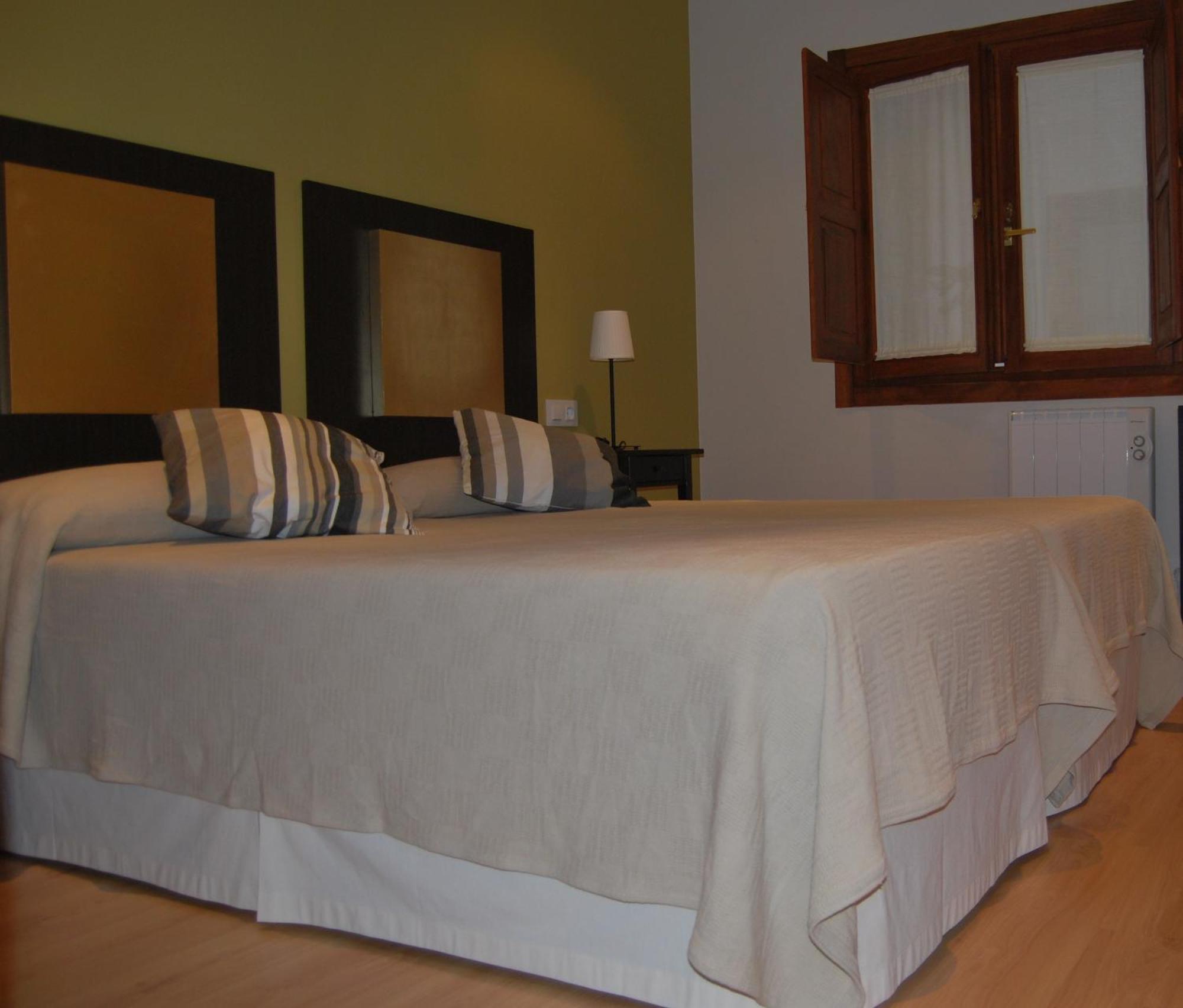 Apartamentos Plaza Mayor Llanes Bagian luar foto